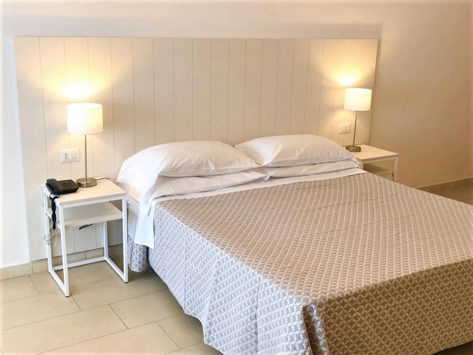 Hotel Villa Eleonora Scauri  Esterno foto