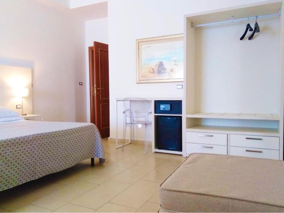 Hotel Villa Eleonora Scauri  Esterno foto