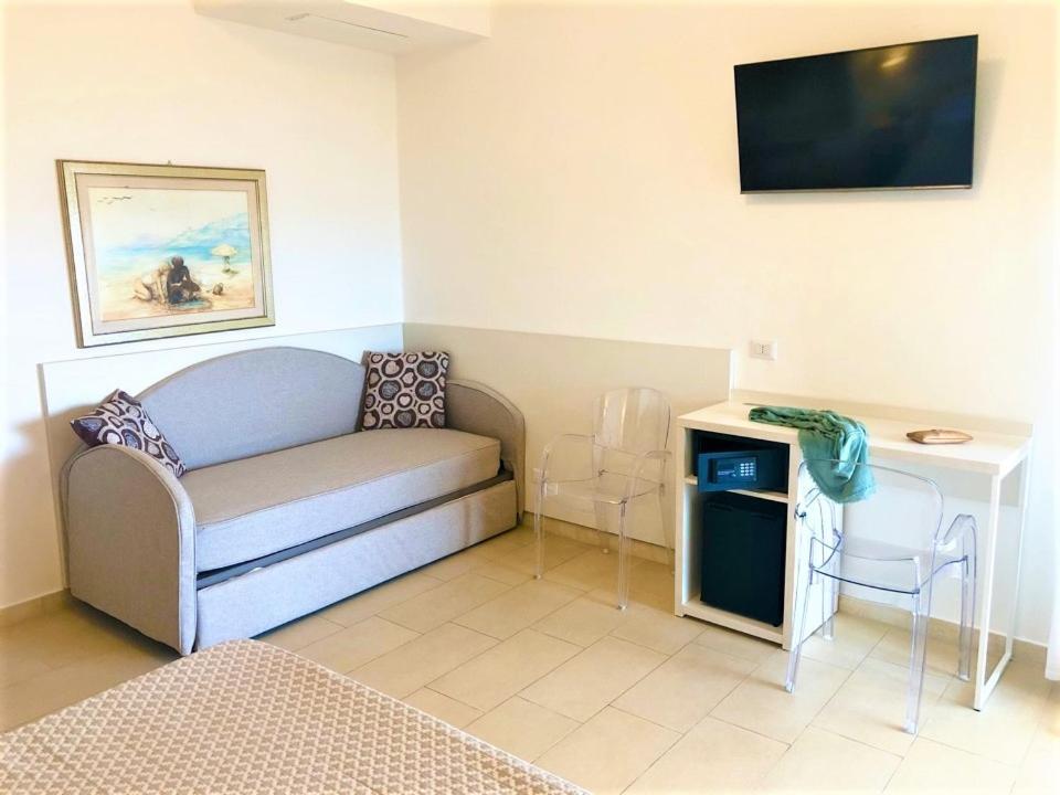 Hotel Villa Eleonora Scauri  Esterno foto