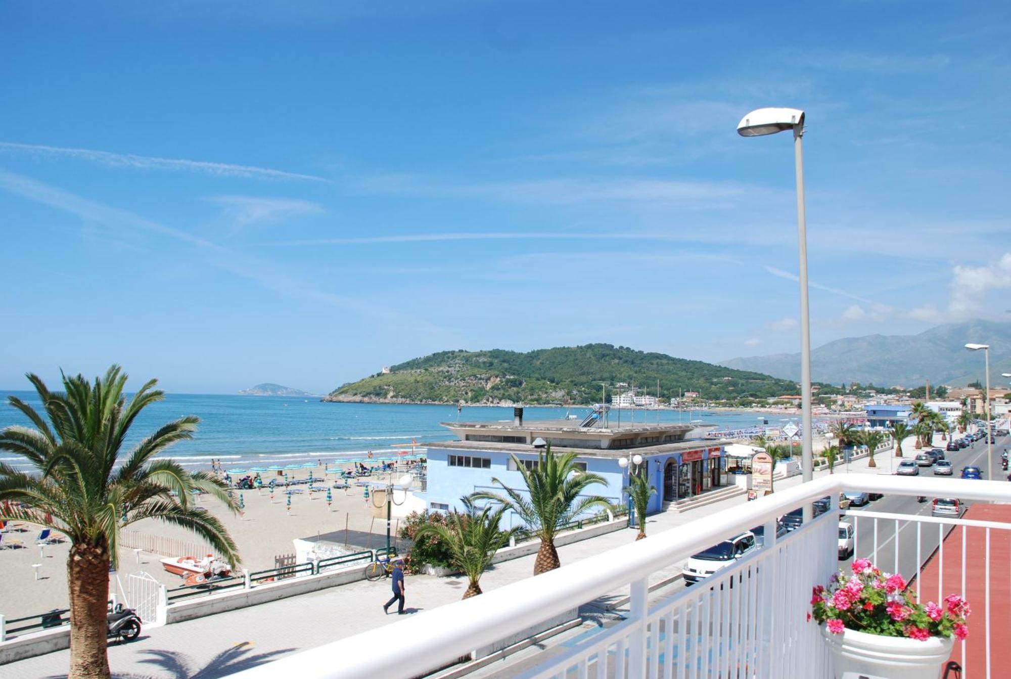 Hotel Villa Eleonora Scauri  Esterno foto