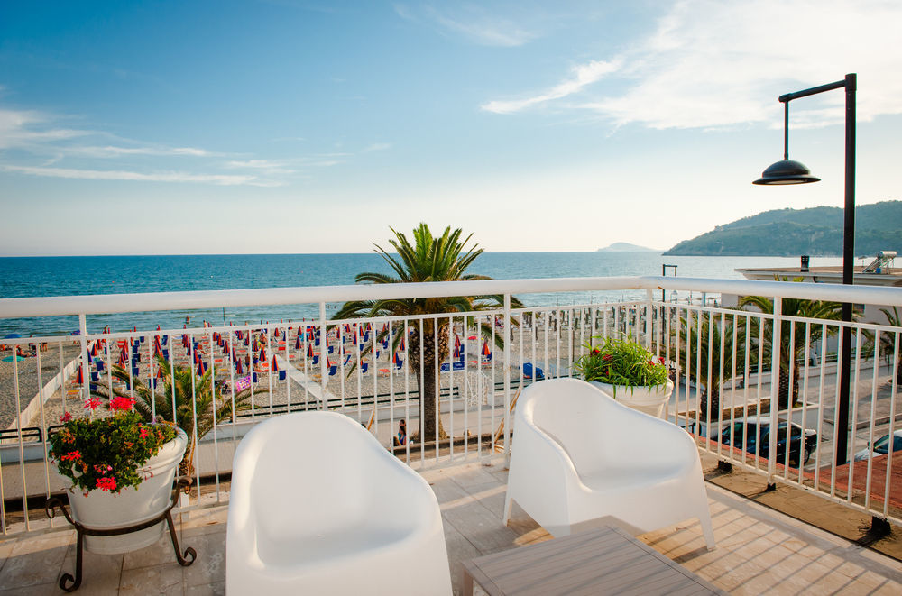 Hotel Villa Eleonora Scauri  Esterno foto