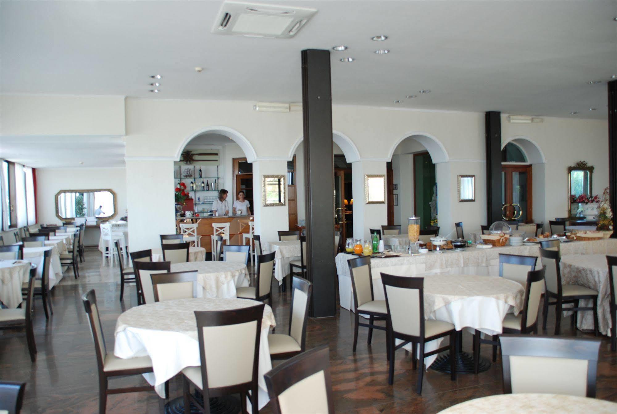 Hotel Villa Eleonora Scauri  Esterno foto
